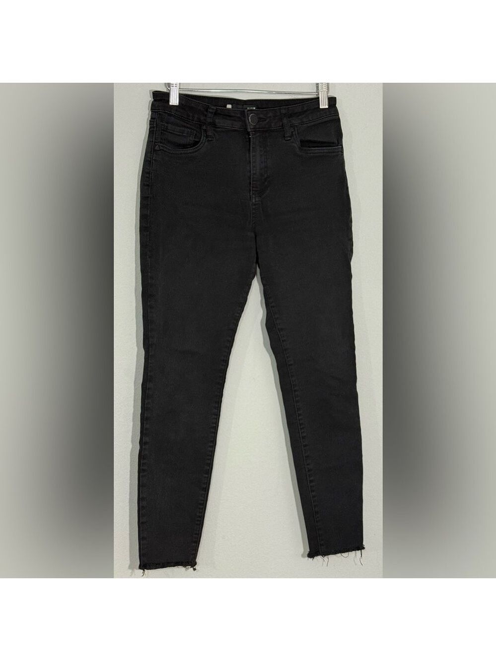 Kut From The Kloth Black Cropped Skinny Jeans Frayed Hem Stretch Sz 4